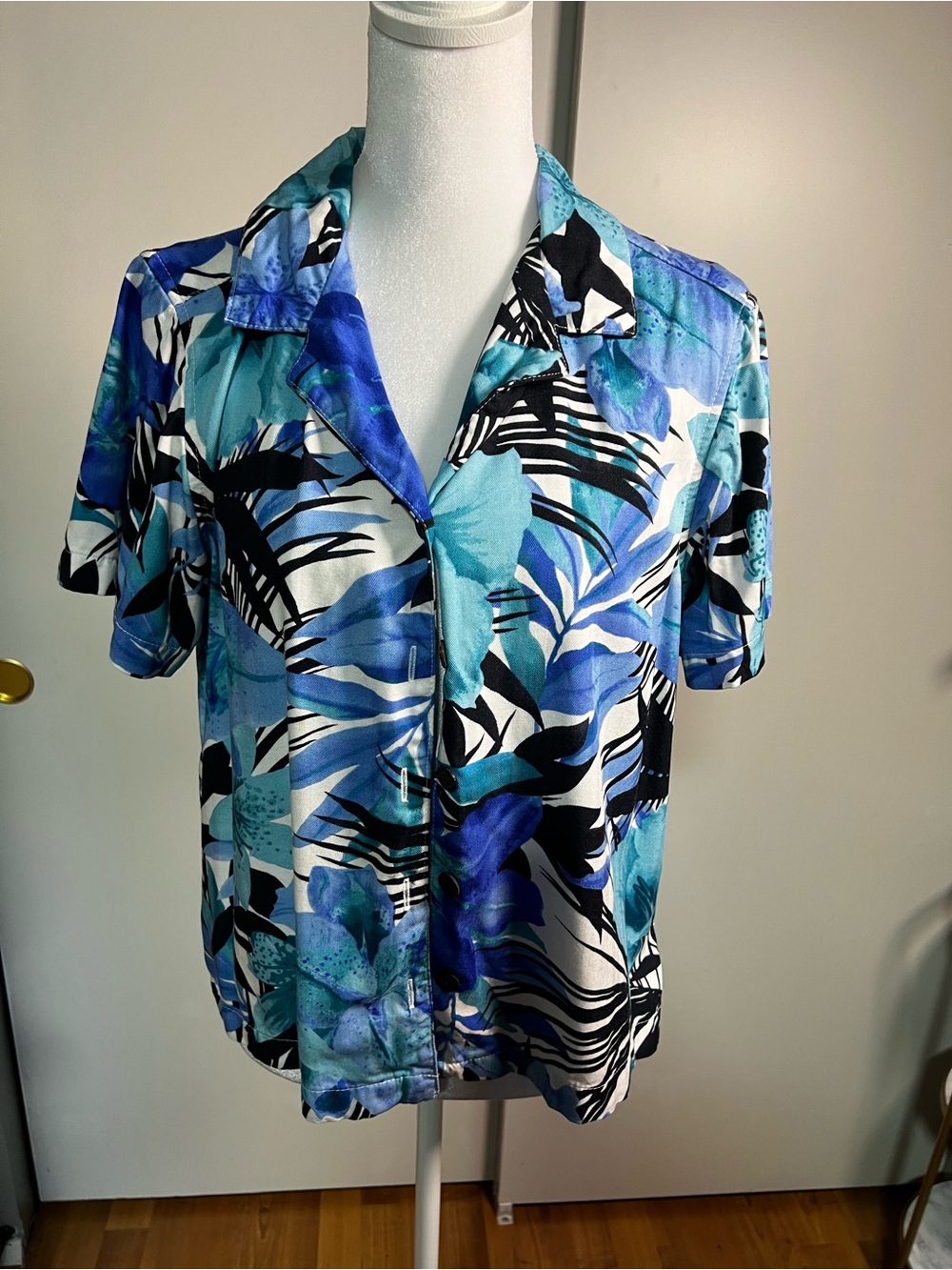 Caribbean Joe Blue & Black Tropical Button-Down Shirt